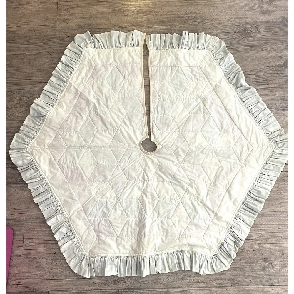 Vintage Hand Made Patchwork Country Quilt Style Christmas Tree Skirt 52x45